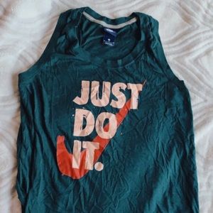 nike athletic top - m